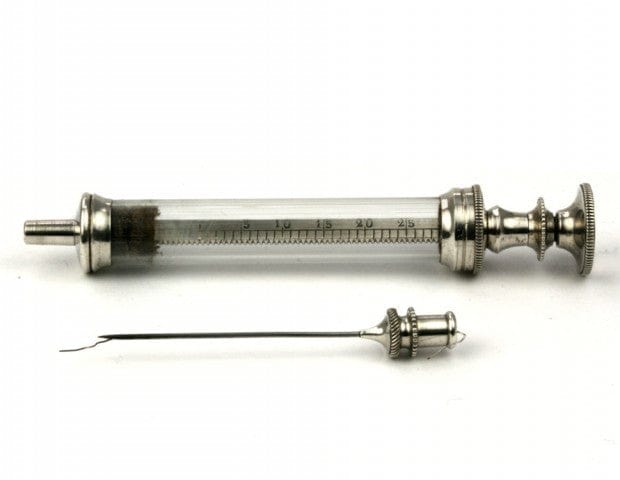 syringe-pravaz-colin-106-620x480
